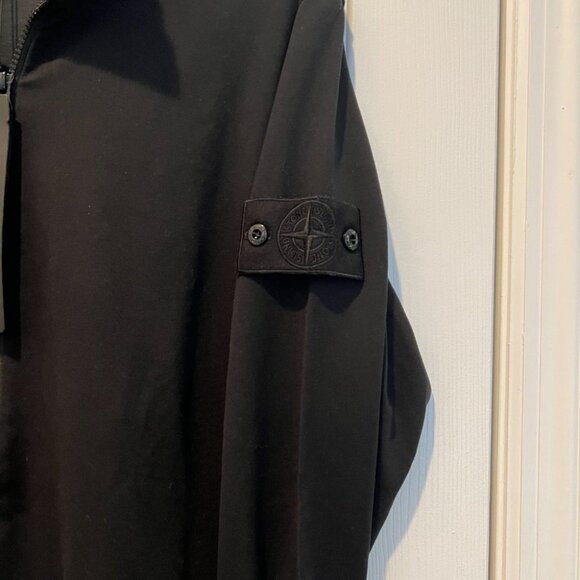 Stone Island (2022) Men's Full Zip Sweatshirt in Black - Picture 5 of 9